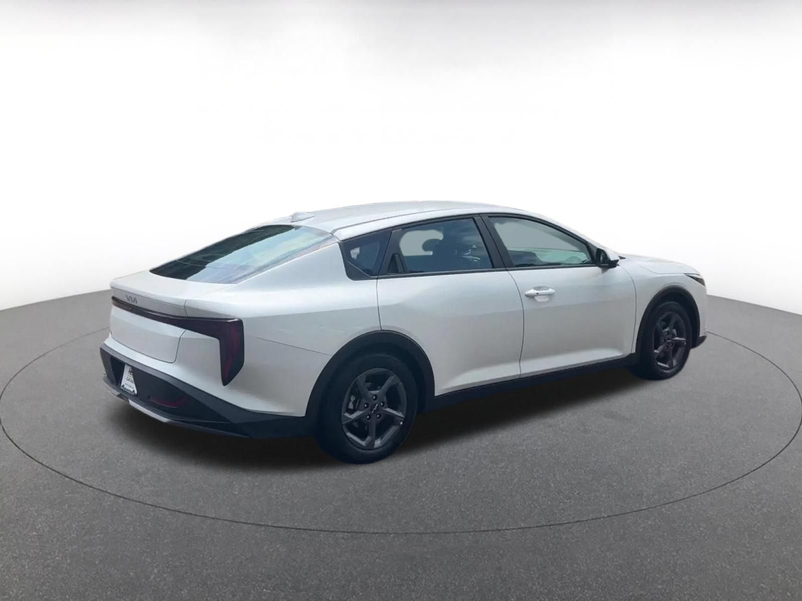 Used 2026 Kia K4 FWD image 14