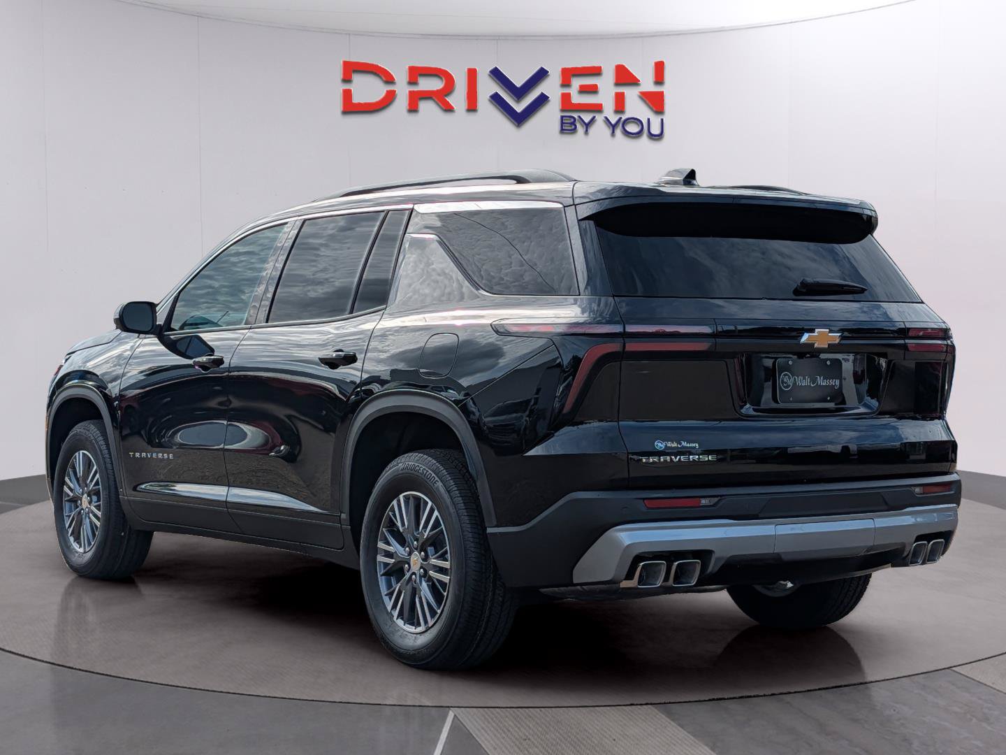 New 2026 Chevrolet Traverse LT w/ LPO, Floor Liner Package FWD image 3
