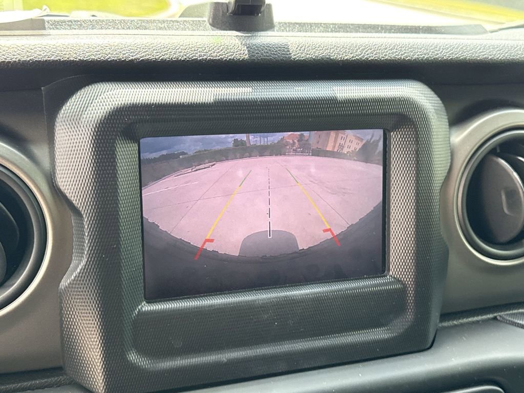 Used 2018 Jeep Wrangler Unlimited Sport S AWD/4WD image 24