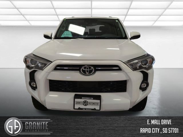 Used 2022 Toyota 4Runner SR5 AWD/4WD image 8