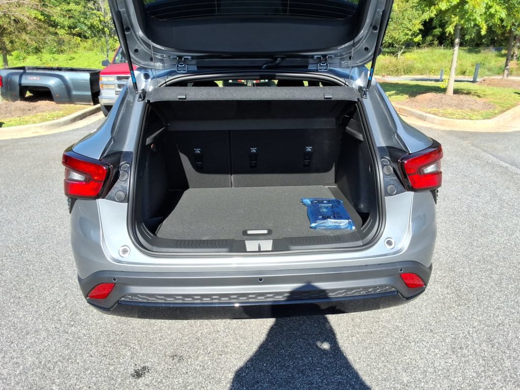 New 2026 Chevrolet Trax RS w/ Driver Confidence Package FWD image 14