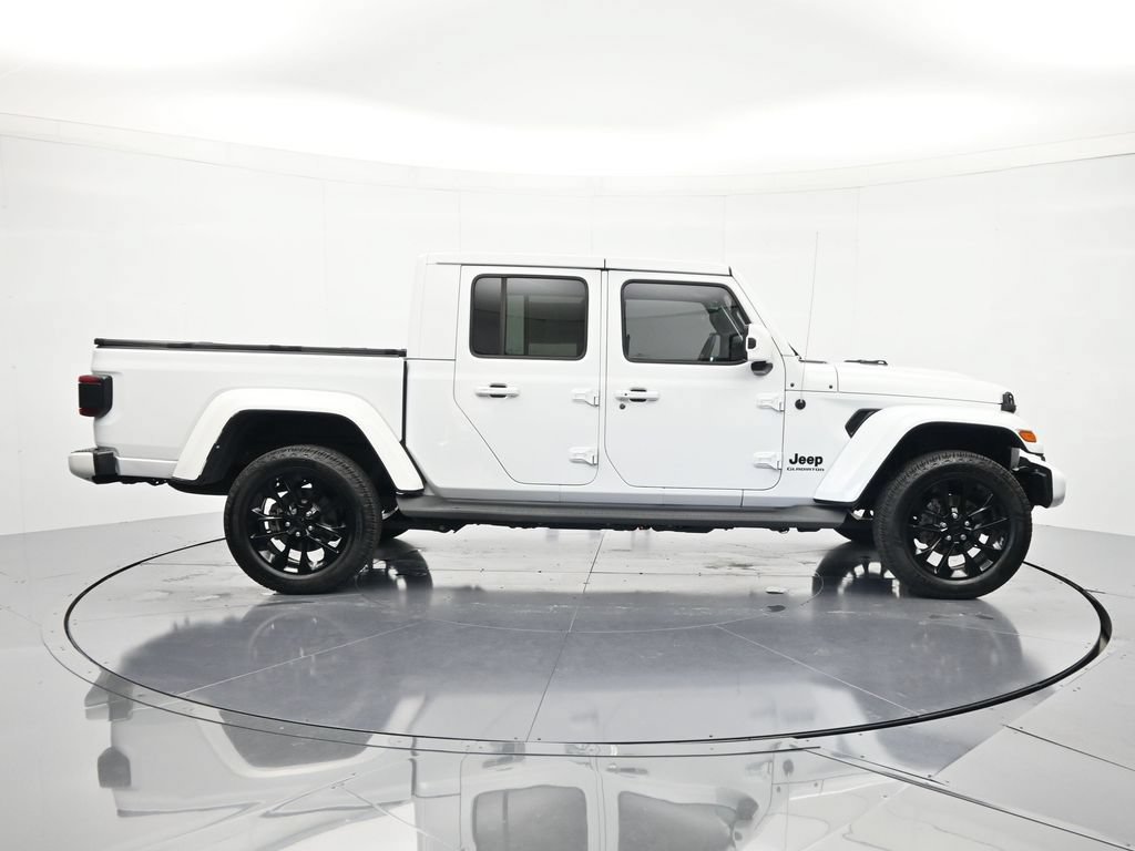 Used 2021 Jeep Gladiator Overland AWD/4WD image 4