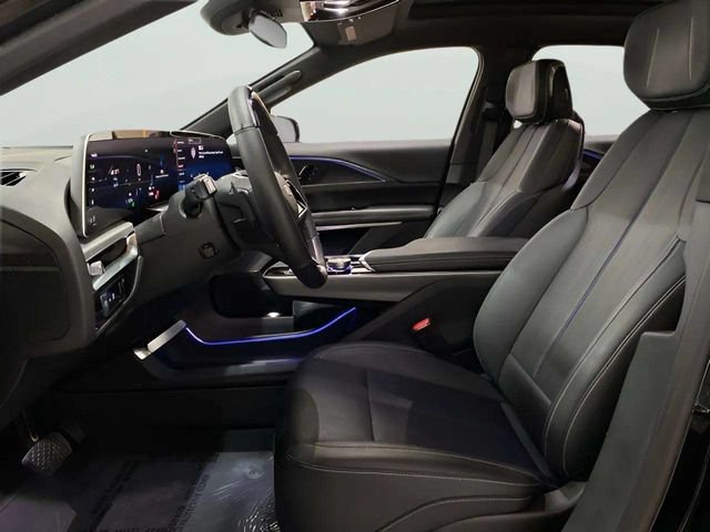 Used 2024 Cadillac Lyriq Luxury RWD image 44