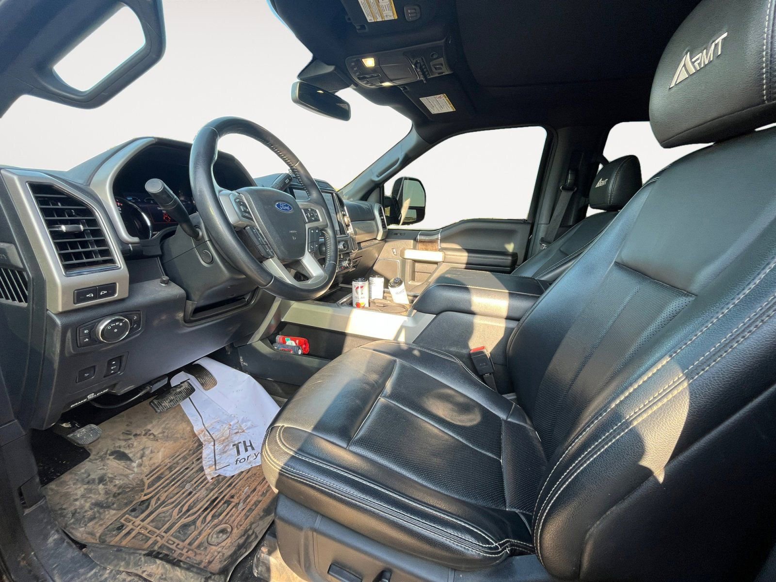 Used 2022 Ford F250 Lariat w/ Black Appearance Package image 9