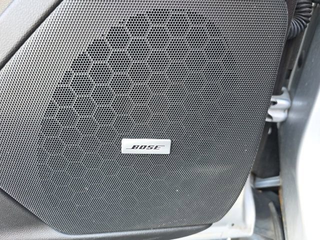 Used 2017 Cadillac XT5 Luxury w/ Driver Awareness Package image 11