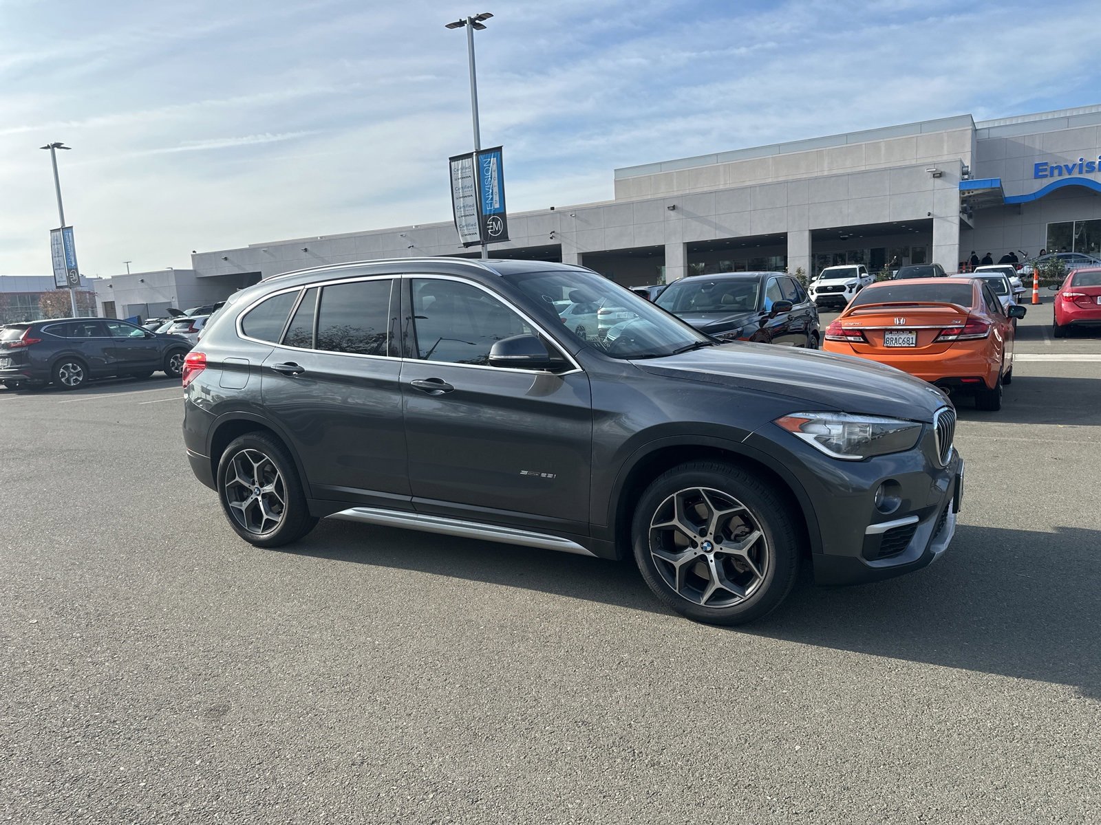 Used 2018 BMW X1 sDrive28i image 2
