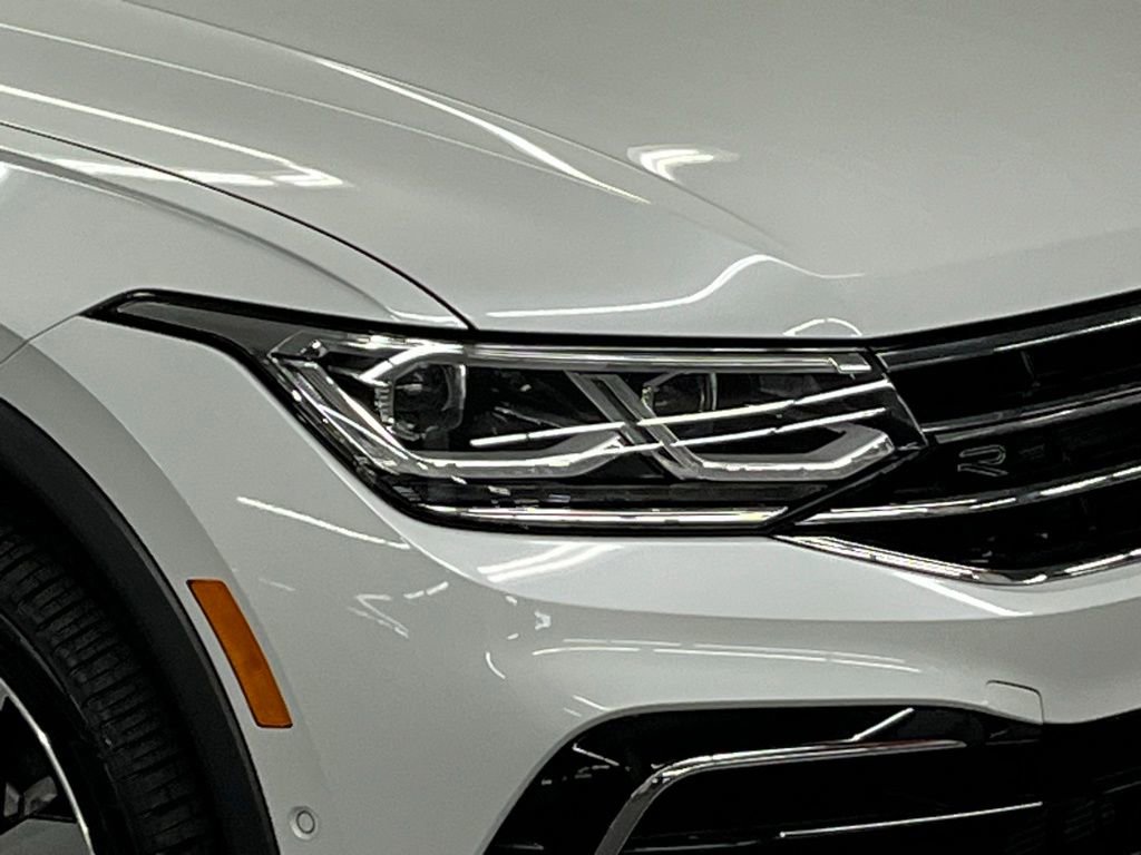 Used 2024 Volkswagen Tiguan SEL R-Line image 42