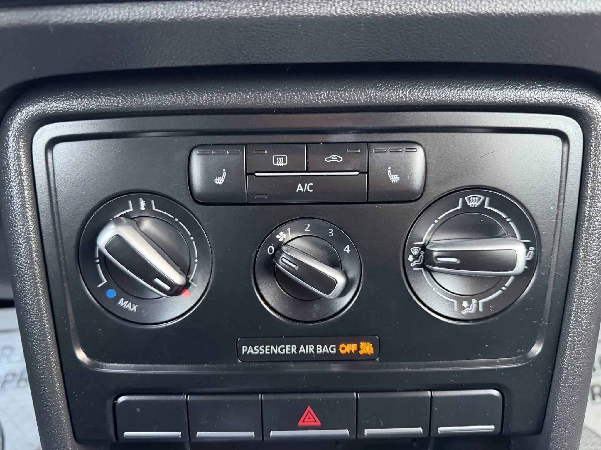 Used 2018 Volkswagen Beetle 2.0T S w/ Style & Comfort Package For S image 22