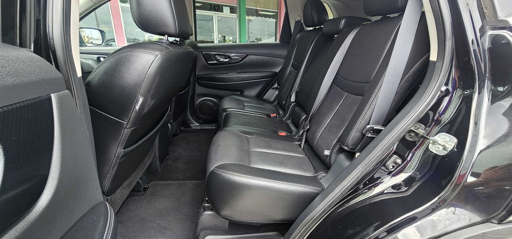 Used 2020 Nissan Rogue SL FWD image 13