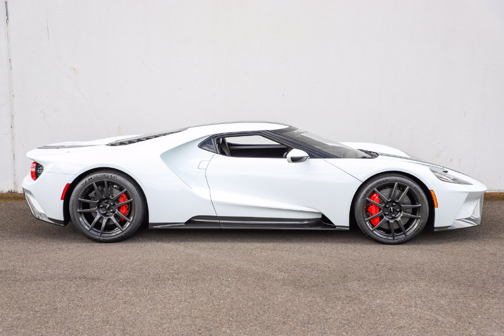 Used 2017 Ford GT RWD image 7
