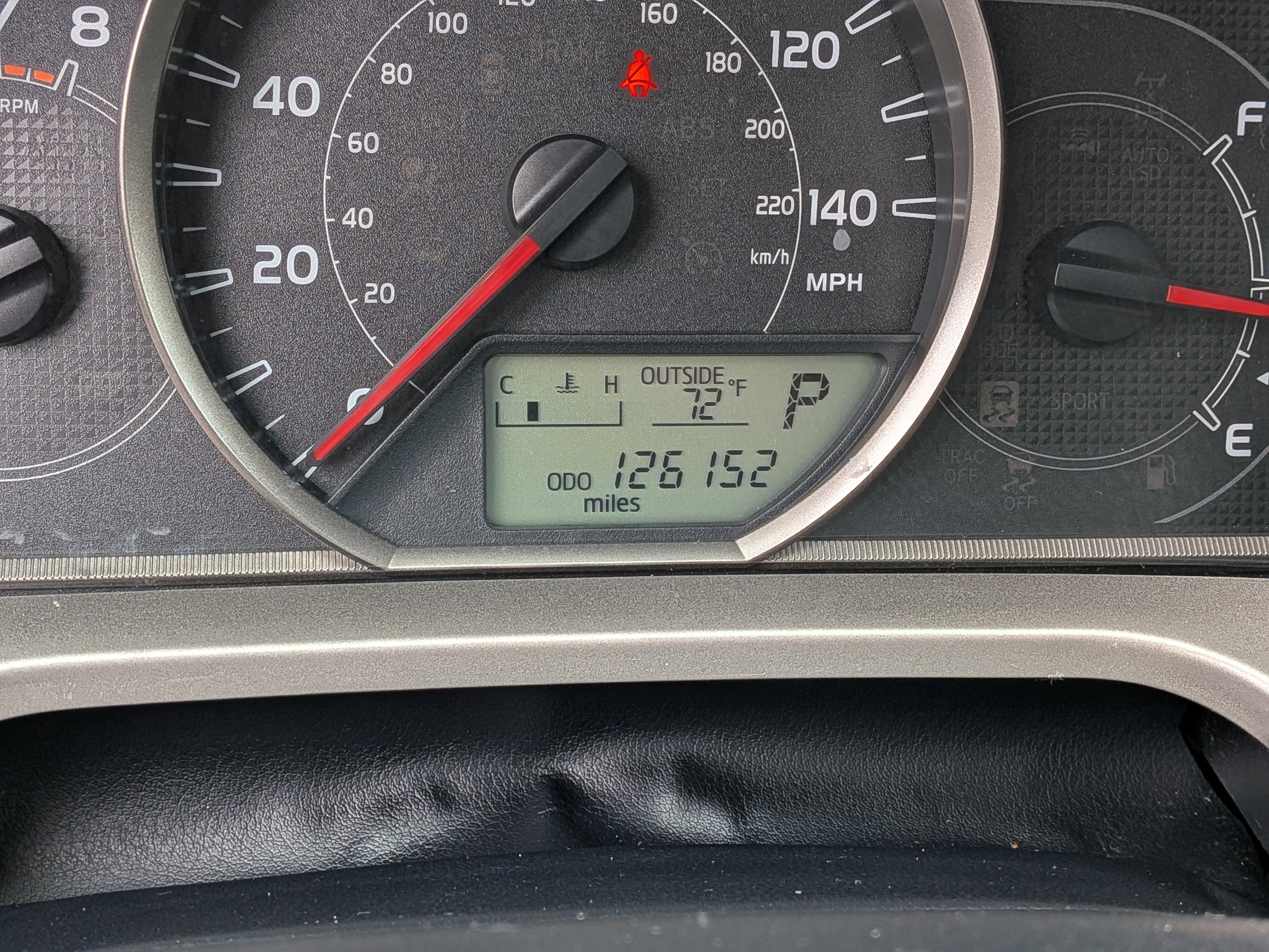 Used 2013 Toyota RAV4 XLE image 27