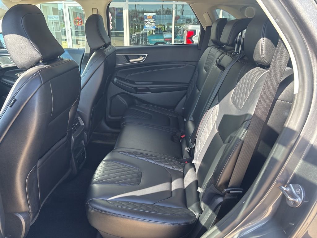 Used 2024 Ford Edge Titanium image 16