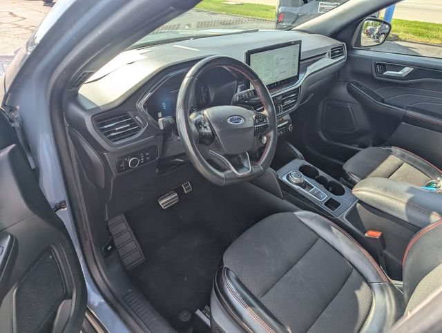 Used 2024 Ford Escape ST-Line w/ Tech Pack #1 AWD/4WD image 14