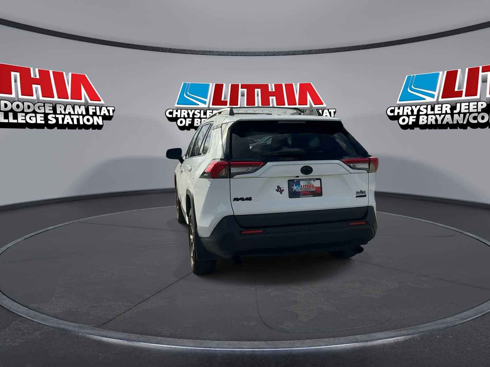 Used 2023 Toyota RAV4 AWD Hybrid image 6