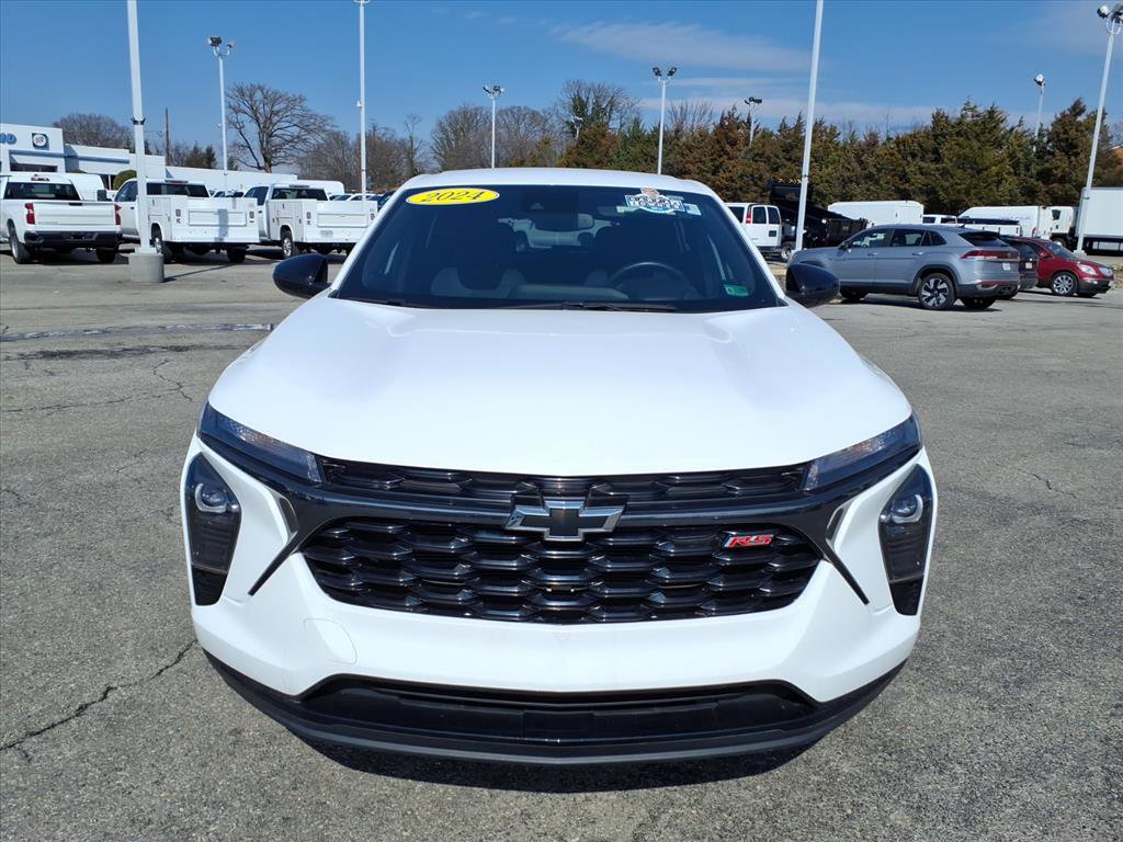 Used 2024 Chevrolet Trax RS w/ Driver Confidence Package image 9