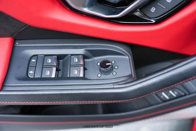 Used 2019 Lamborghini Urus AWD/4WD image 47