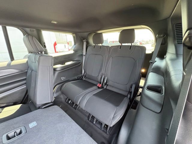 New 2026 Jeep Grand Cherokee L Laredo w/ MOPAR Finishing Package AWD/4WD image 20