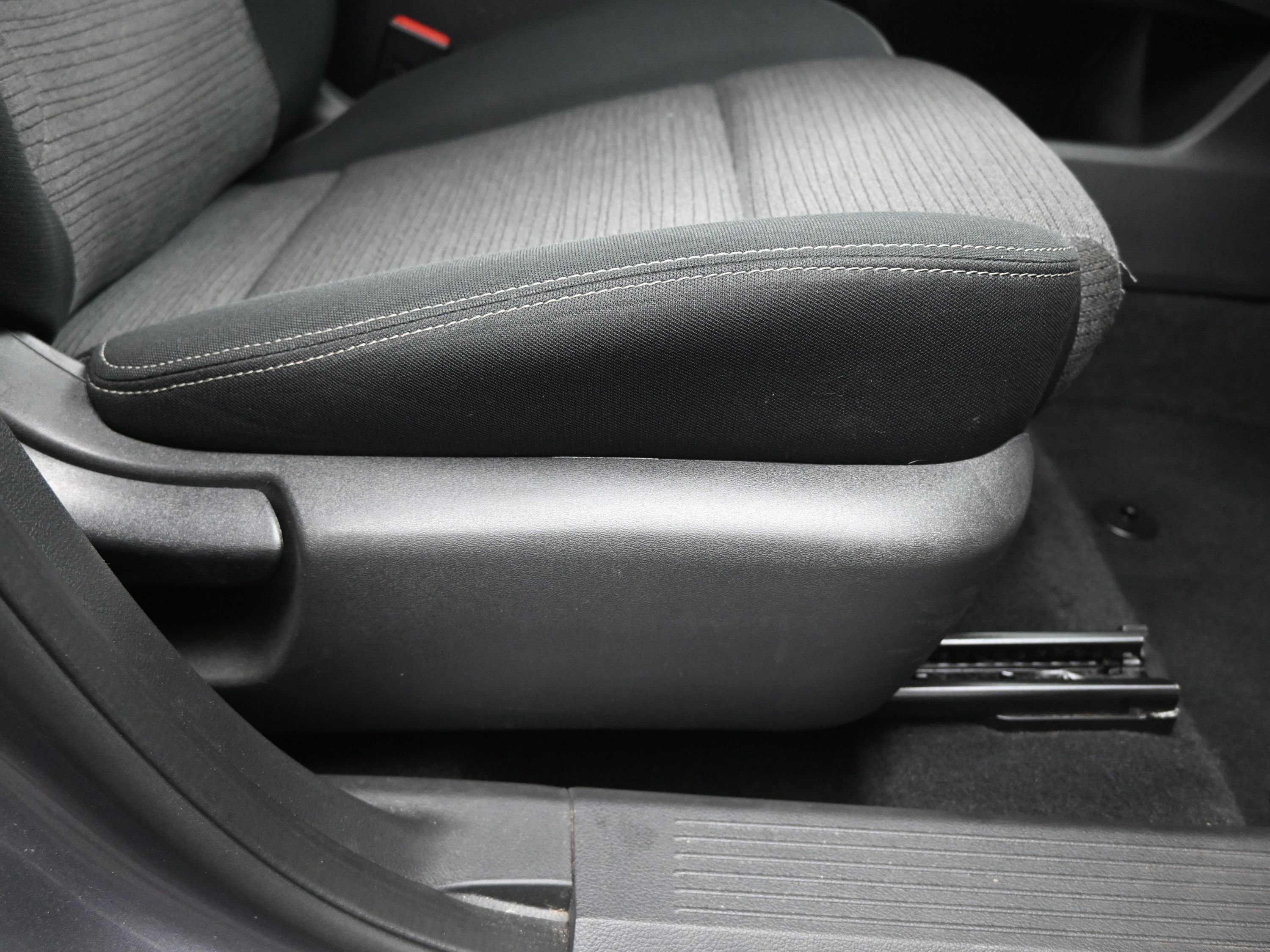 Certified 2023 Nissan Rogue SV image 16