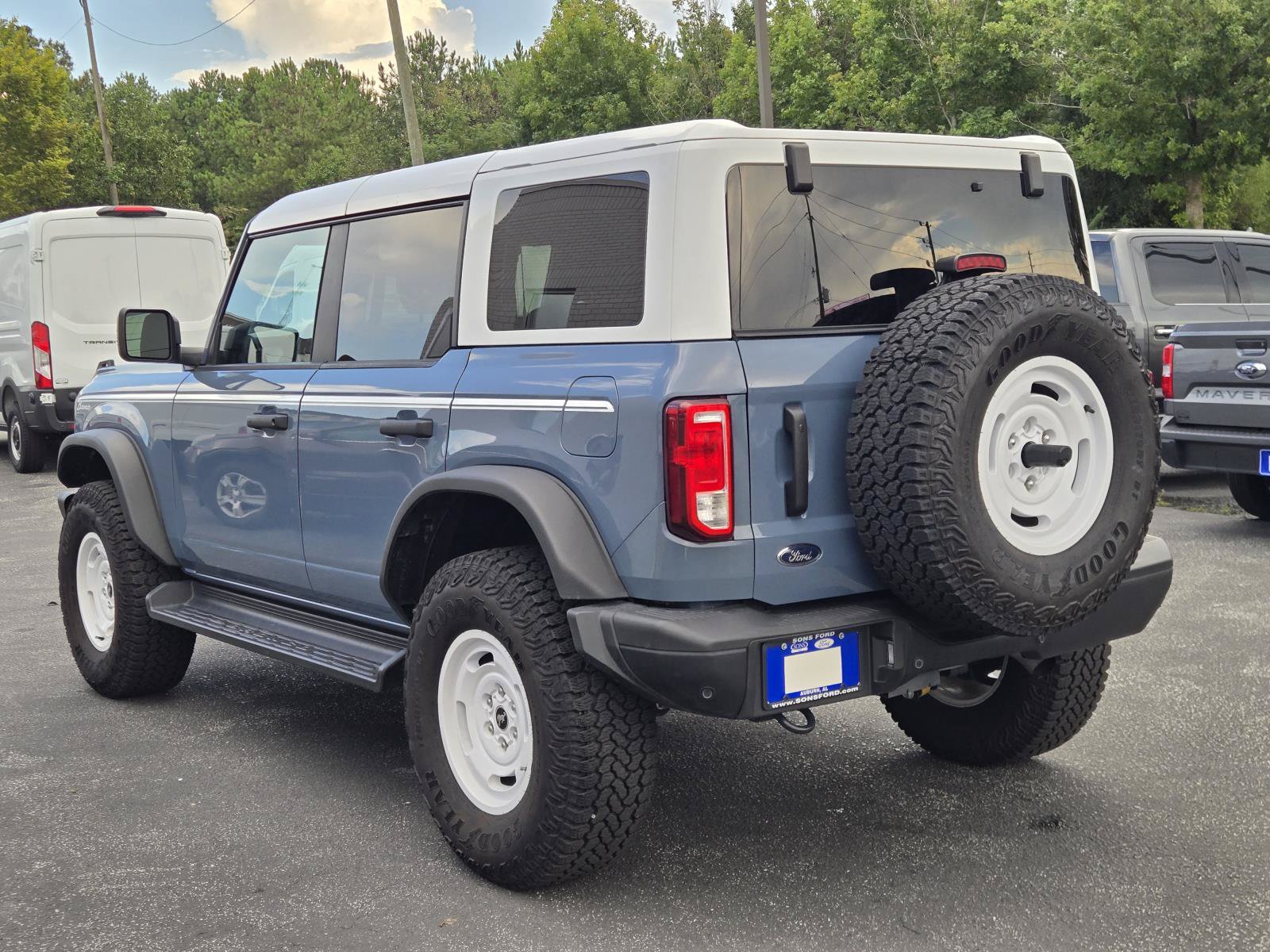 Used 2025 Ford Bronco Heritage Edition AWD/4WD image 10