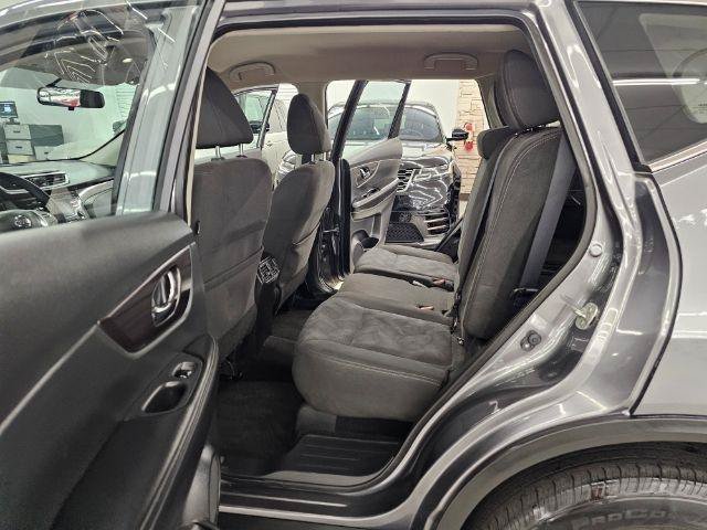 Used 2016 Nissan Rogue S AWD/4WD image 30