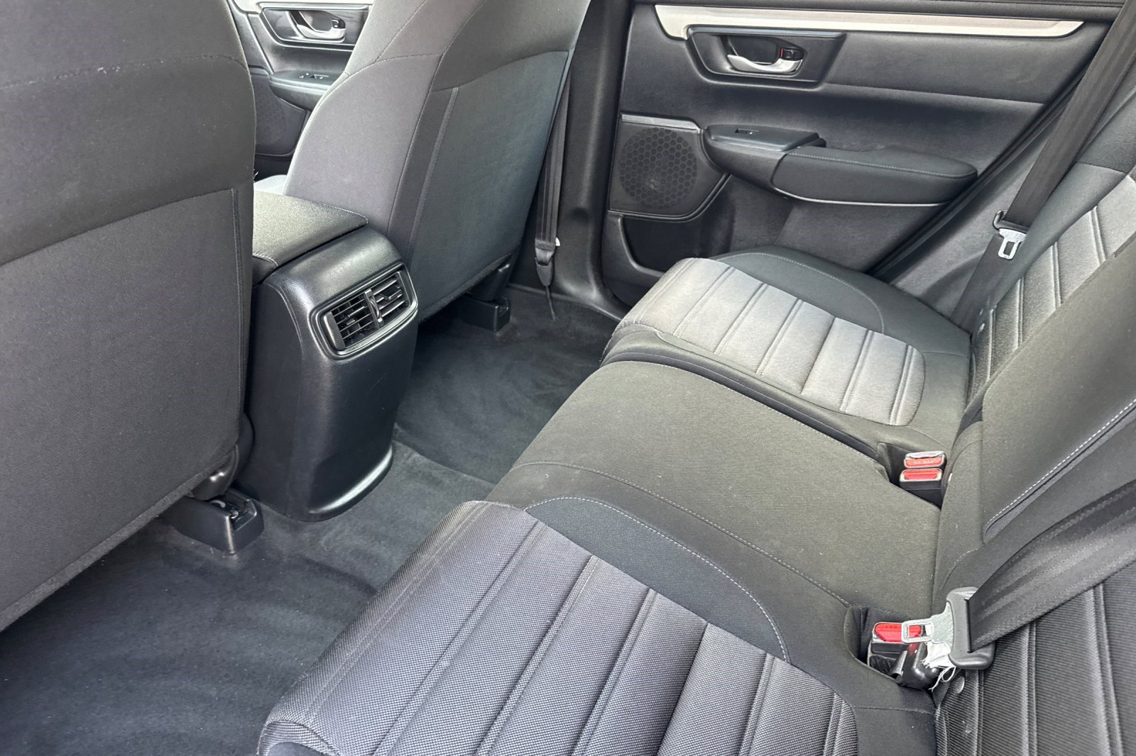 Used 2020 Honda CR-V LX image 25