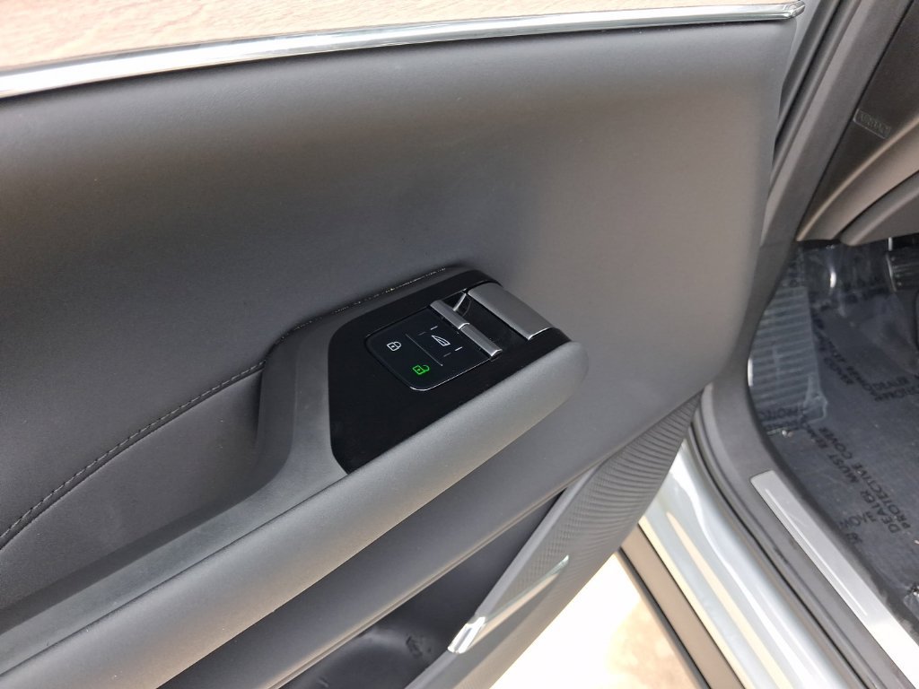 Certified 2025 Volvo EX90 Plus w/ Protection Package Premier AWD/4WD image 16