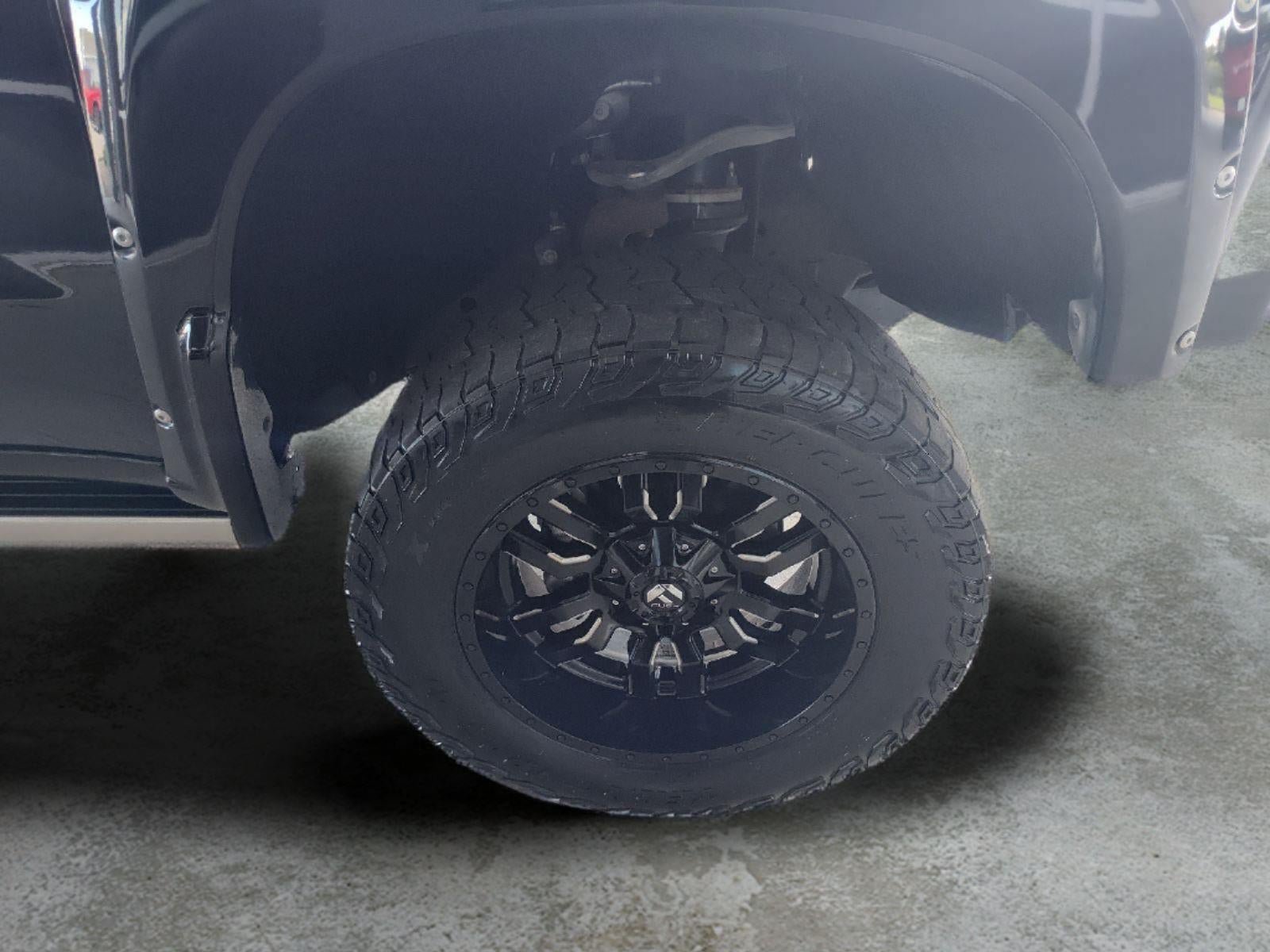 Used 2019 Chevrolet Silverado 1500 High Country w/ Technology Package AWD/4WD image 28