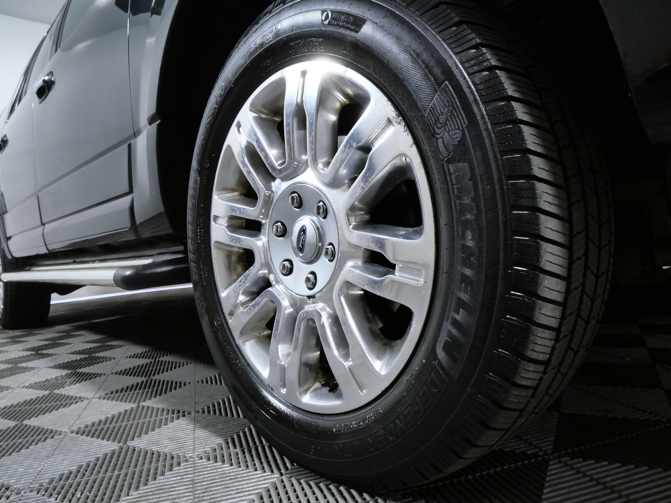 Used 2012 Ford Expedition EL Limited AWD/4WD image 2