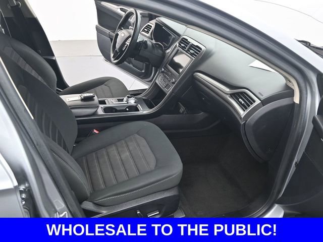 Used 2020 Ford Fusion SE image 16