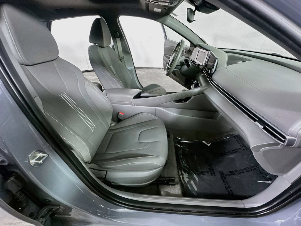 Used 2022 Hyundai Elantra SEL w/ Convenience + Premium Package FWD image 11