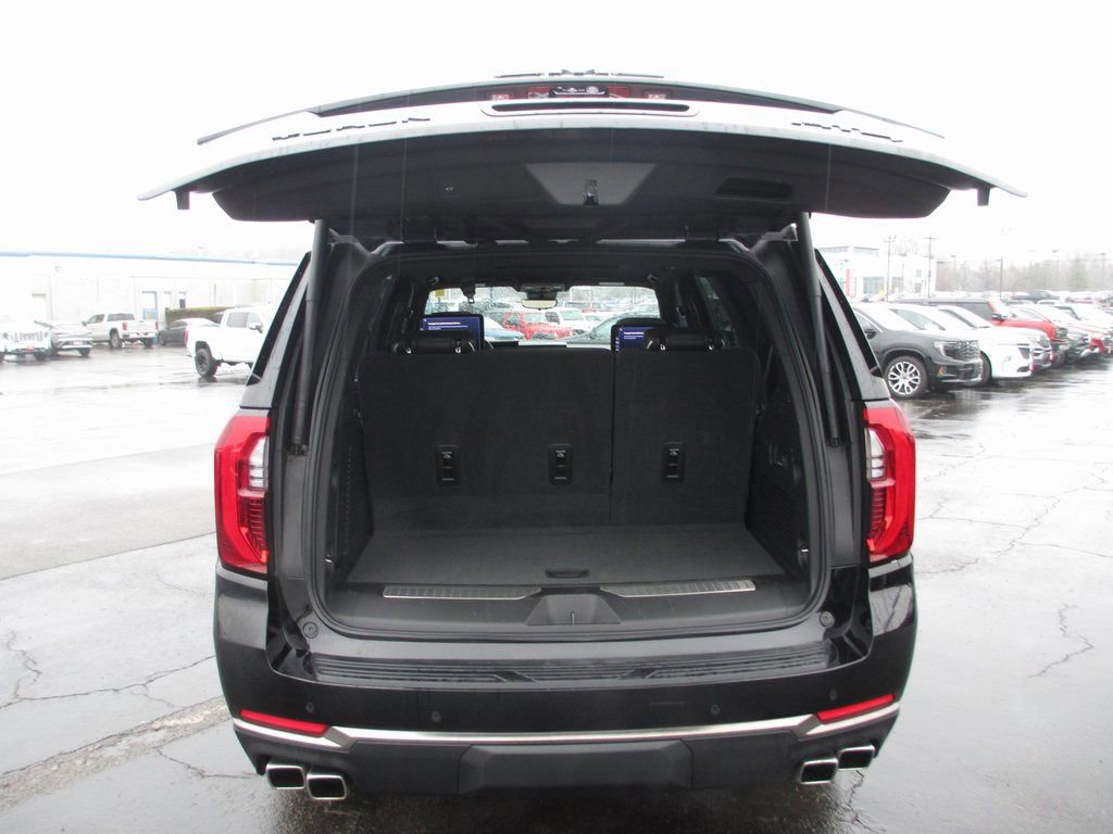 Used 2025 GMC Yukon AT4 Ultimate image 8