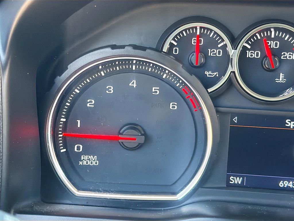 Used 2021 Chevrolet Silverado 1500 LT Trail Boss w/ Bed Protection Package image 40