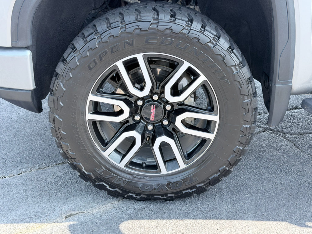 Used 2025 GMC Sierra 1500 AT4 w/ AT4 Premium Package AWD/4WD image 35