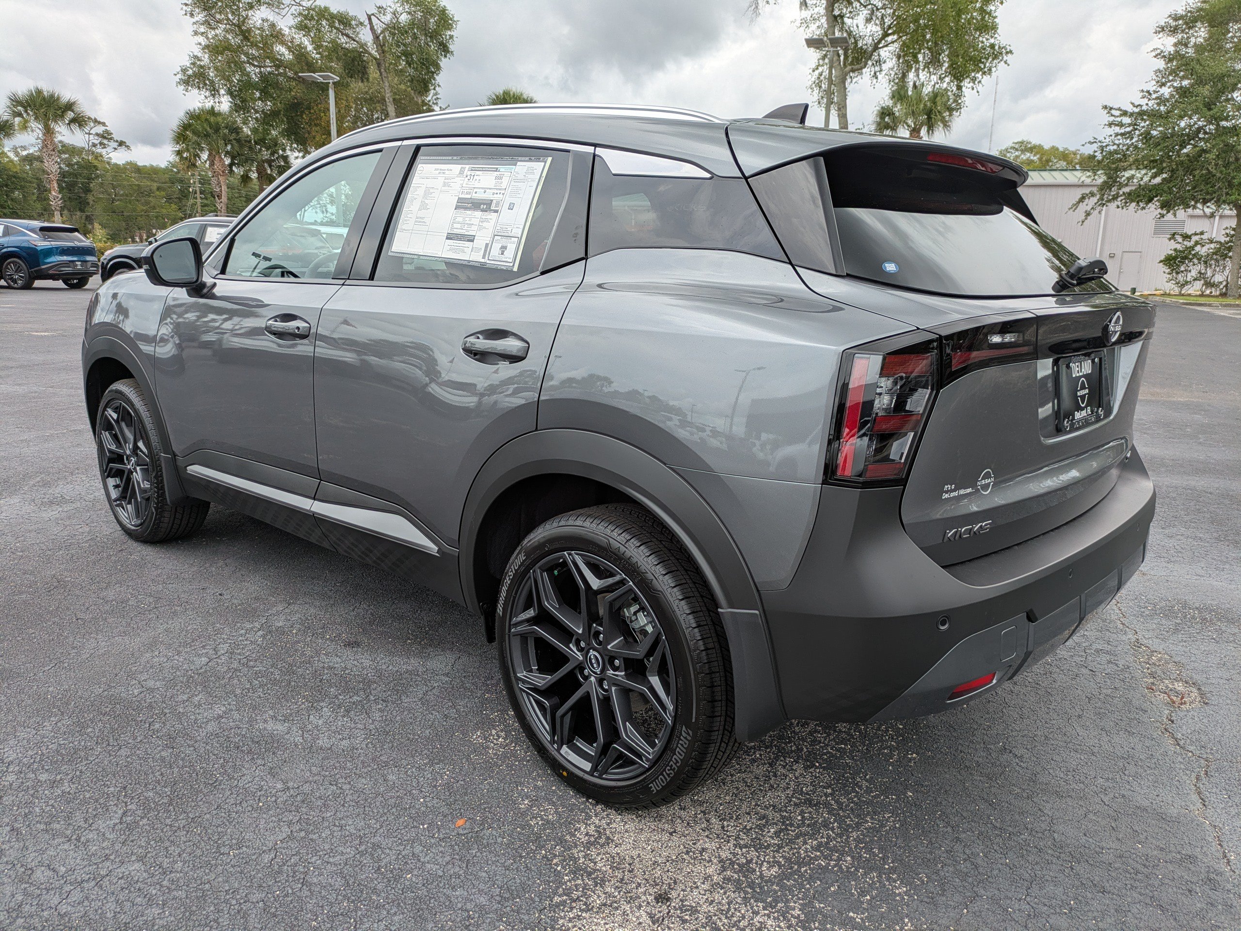 New 2026 Nissan Kicks SR FWD image 6