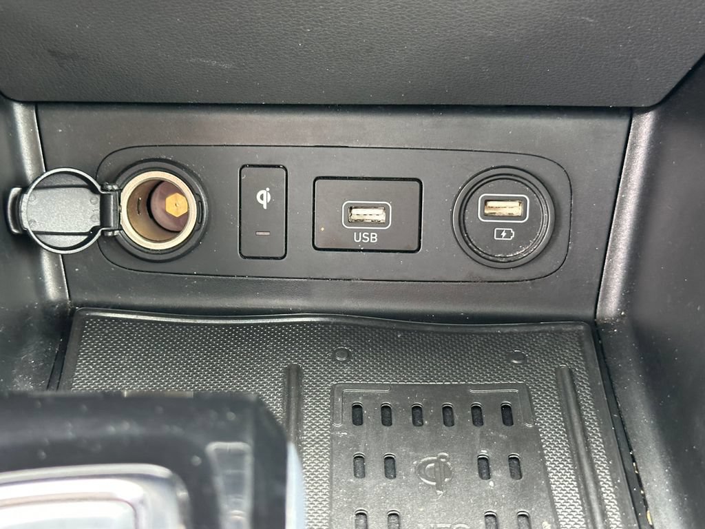 Used 2021 Hyundai Sonata Limited w/ Preferred Accessory Package FWD image 28