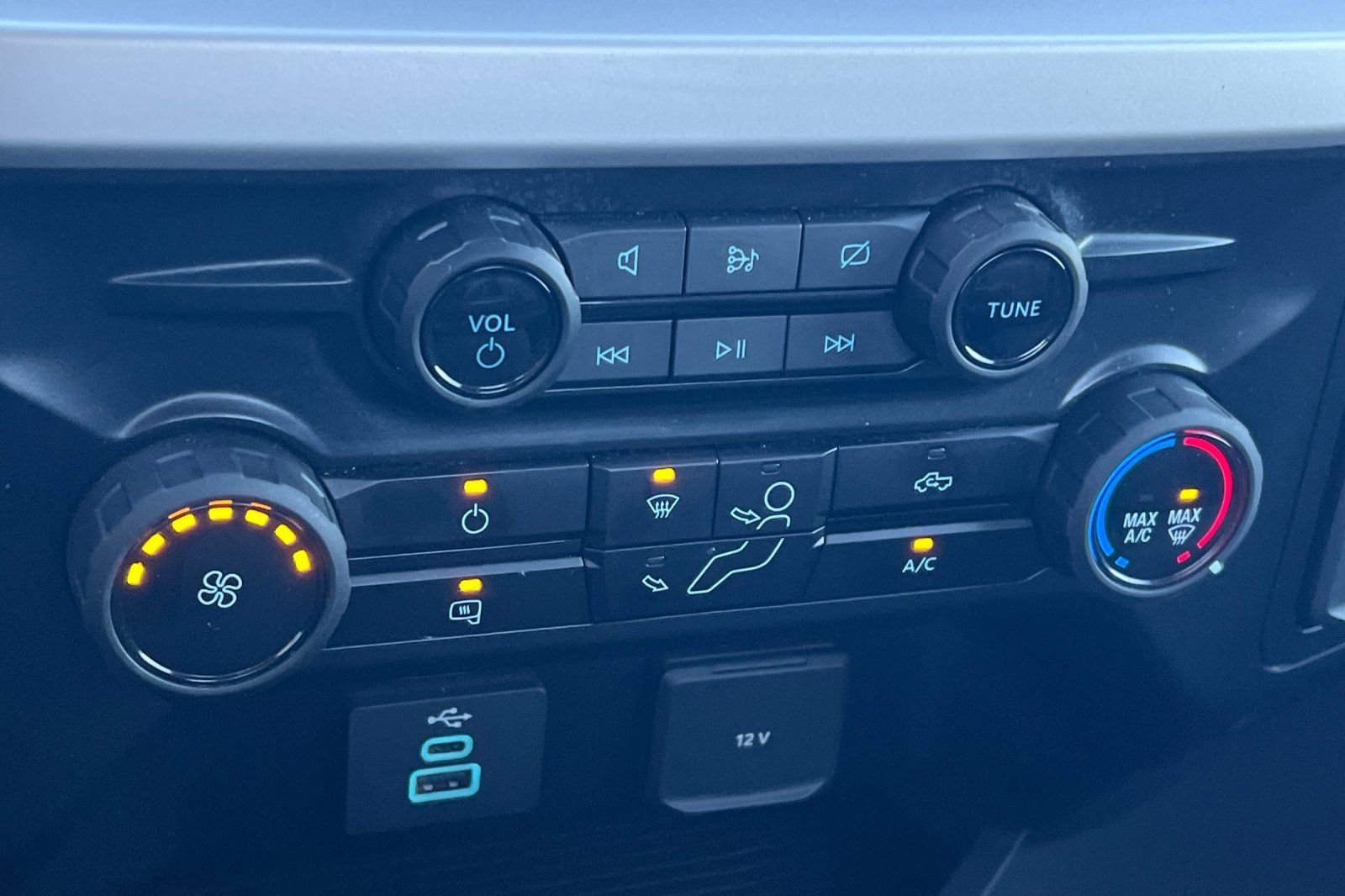 Used 2024 Ford F350 XLT w/ FX4 Off-Road Package image 16