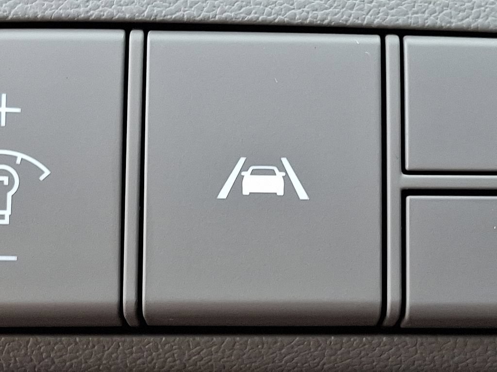 Used 2023 Hyundai Elantra SEL FWD image 25