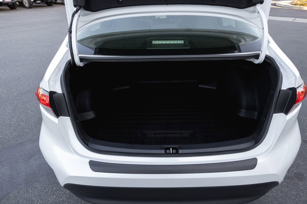 Certified 2025 Toyota Corolla LE w/ Convenience Package image 8