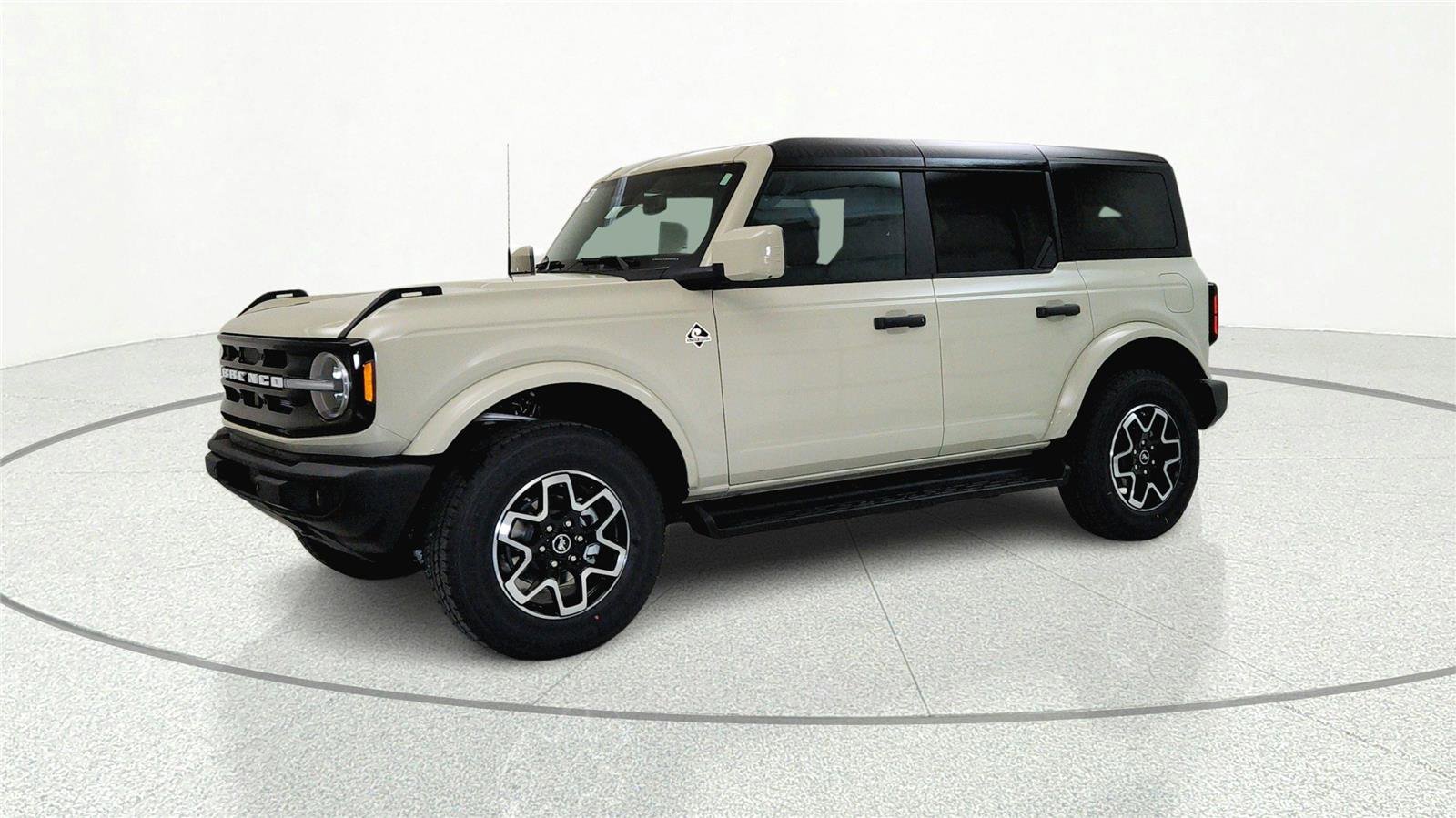 New 2026 Ford Bronco Outer Banks image 3