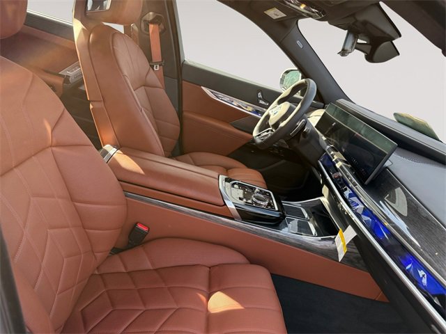 Certified 2026 BMW 750e xDrive 750e xDrive w/ Executive Package image 15