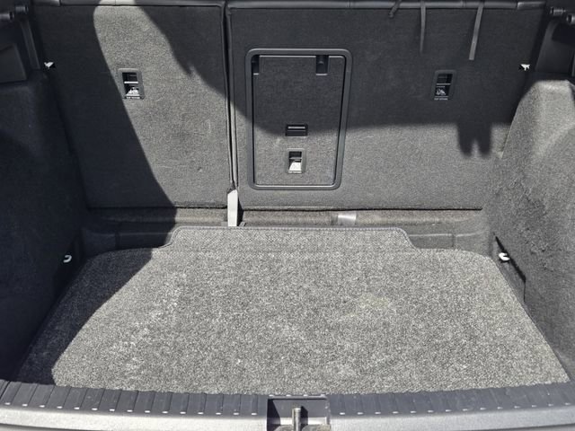 Used 2022 Volkswagen Taos SE image 33