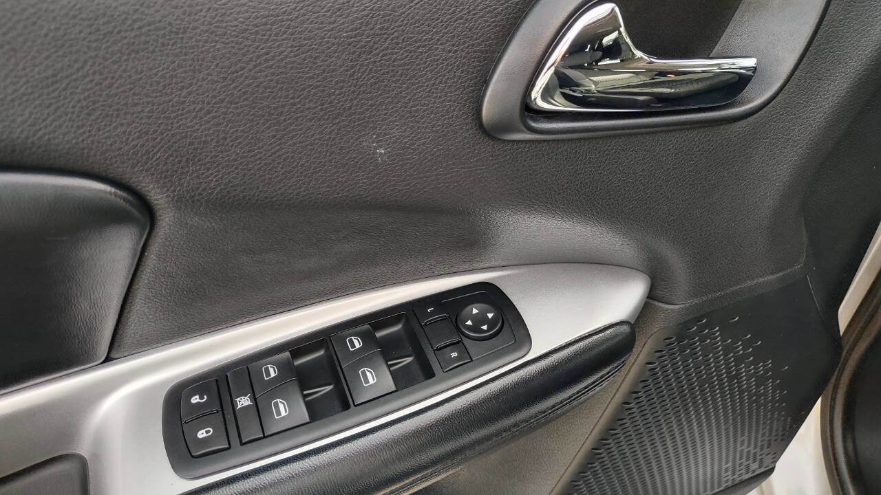 Used 2011 Dodge Journey Mainstreet w/ Popular Equipment Group image 11