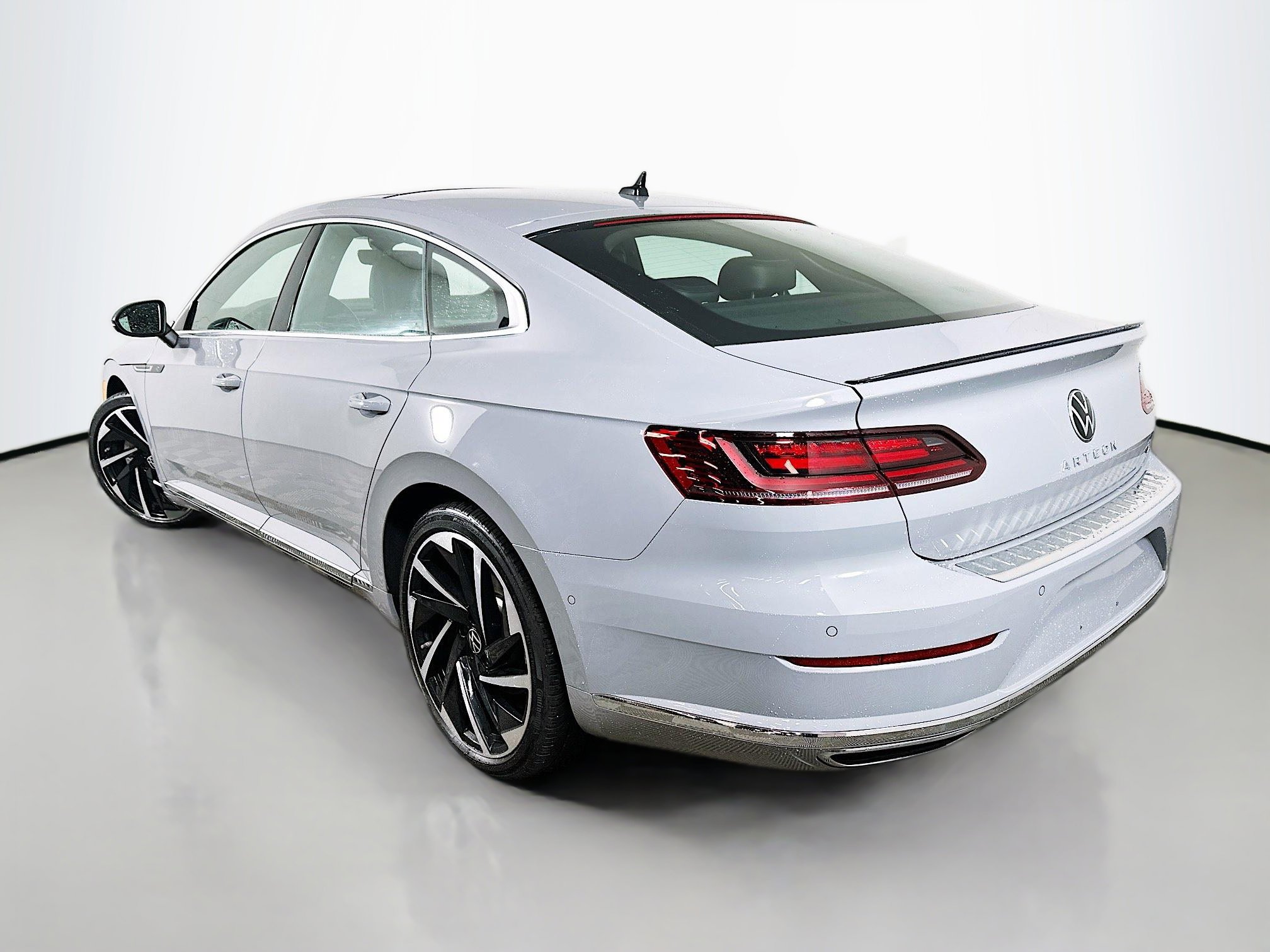 Used 2023 Volkswagen Arteon SEL Premium AWD/4WD image 5