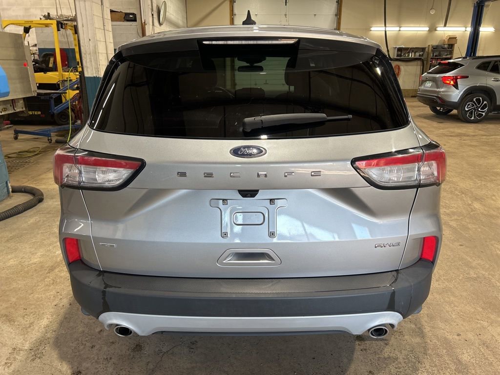 Used 2021 Ford Escape SE w/ Cold Weather Package image 4