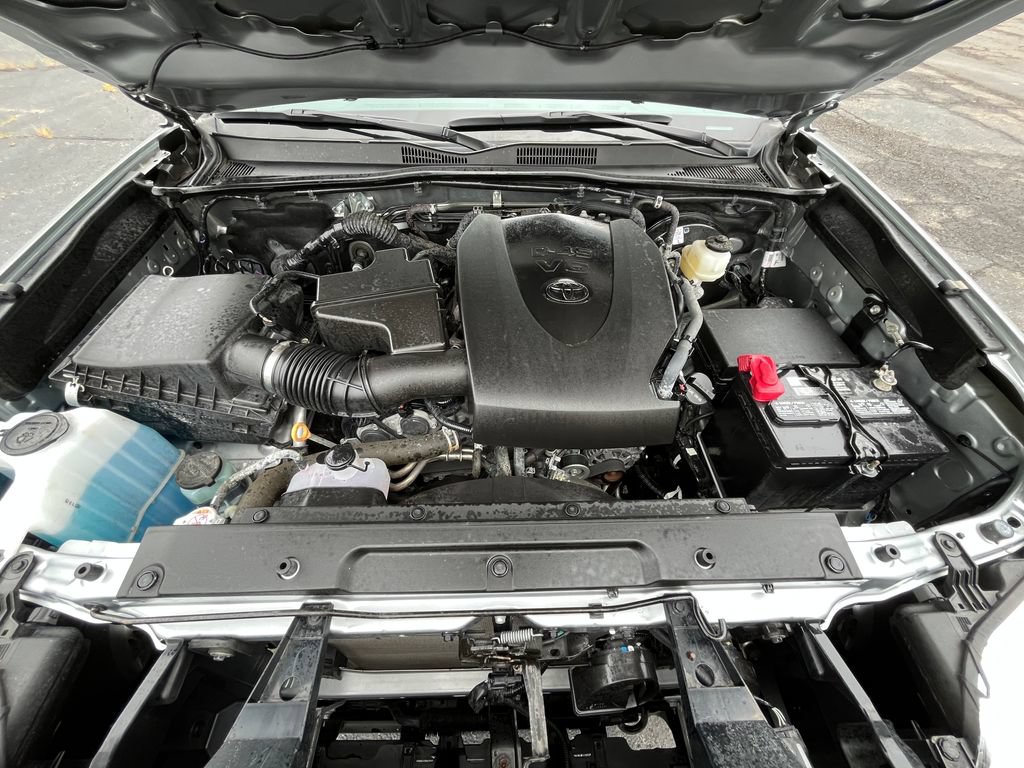Used 2023 Toyota Tacoma SR AWD/4WD image 8