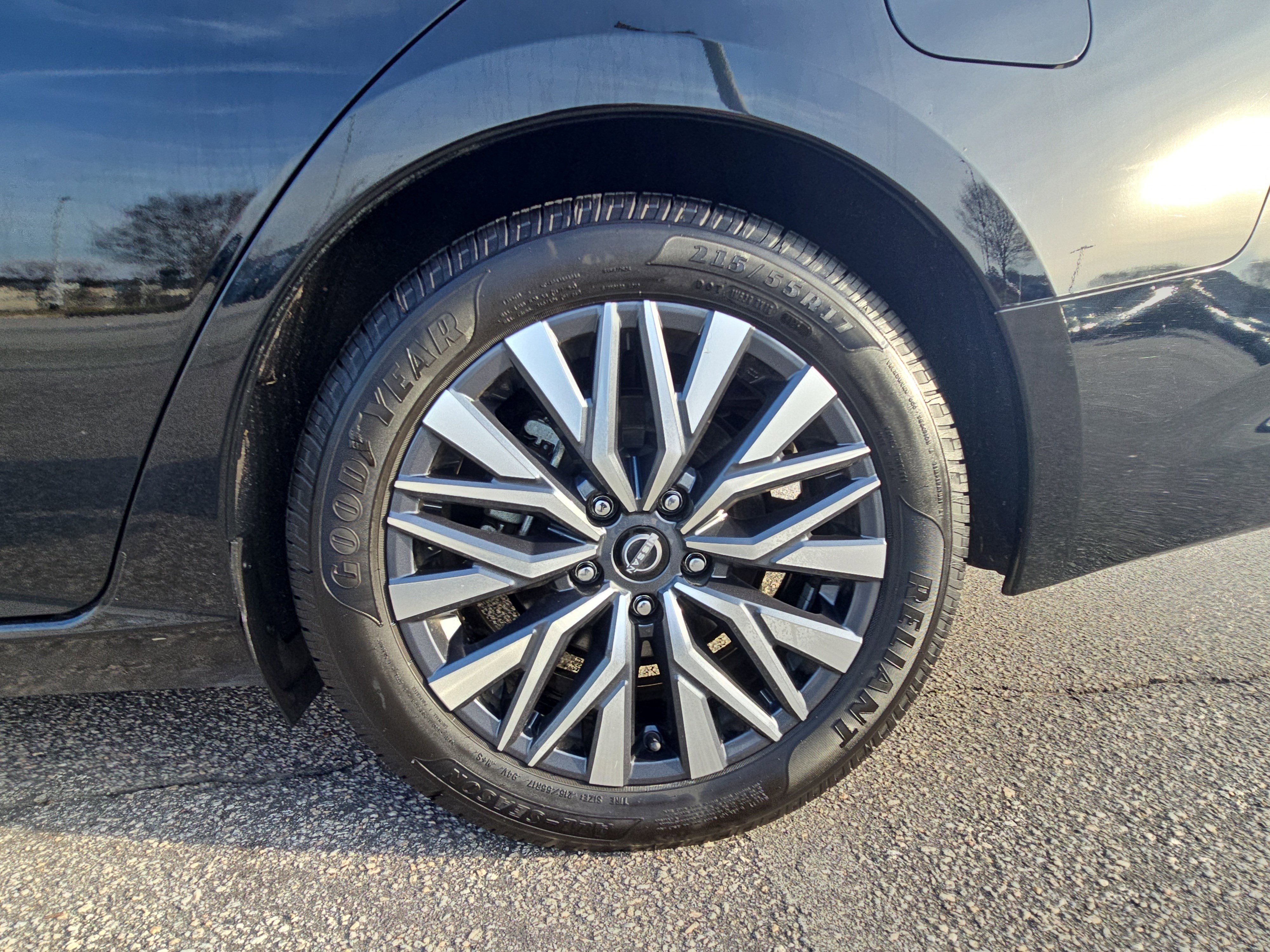 Used 2024 Nissan Altima 2.5 SV image 29