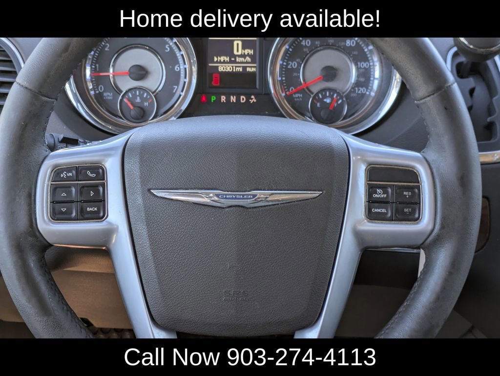 Used 2014 Chrysler Town & Country Touring-L w/ Driver Convenience Group image 13