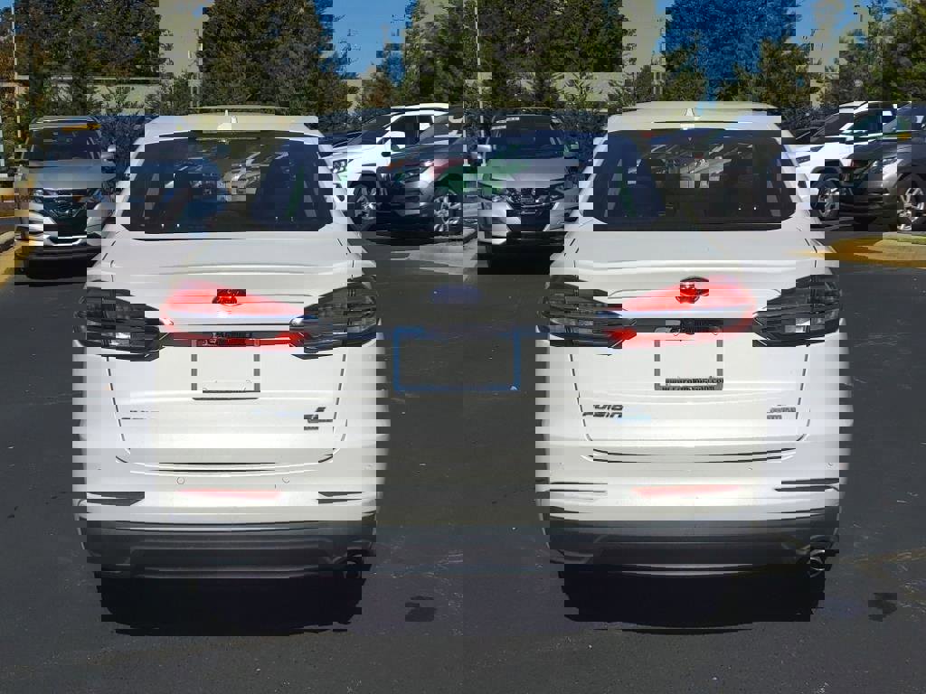 Used 2020 Ford Fusion SE image 6