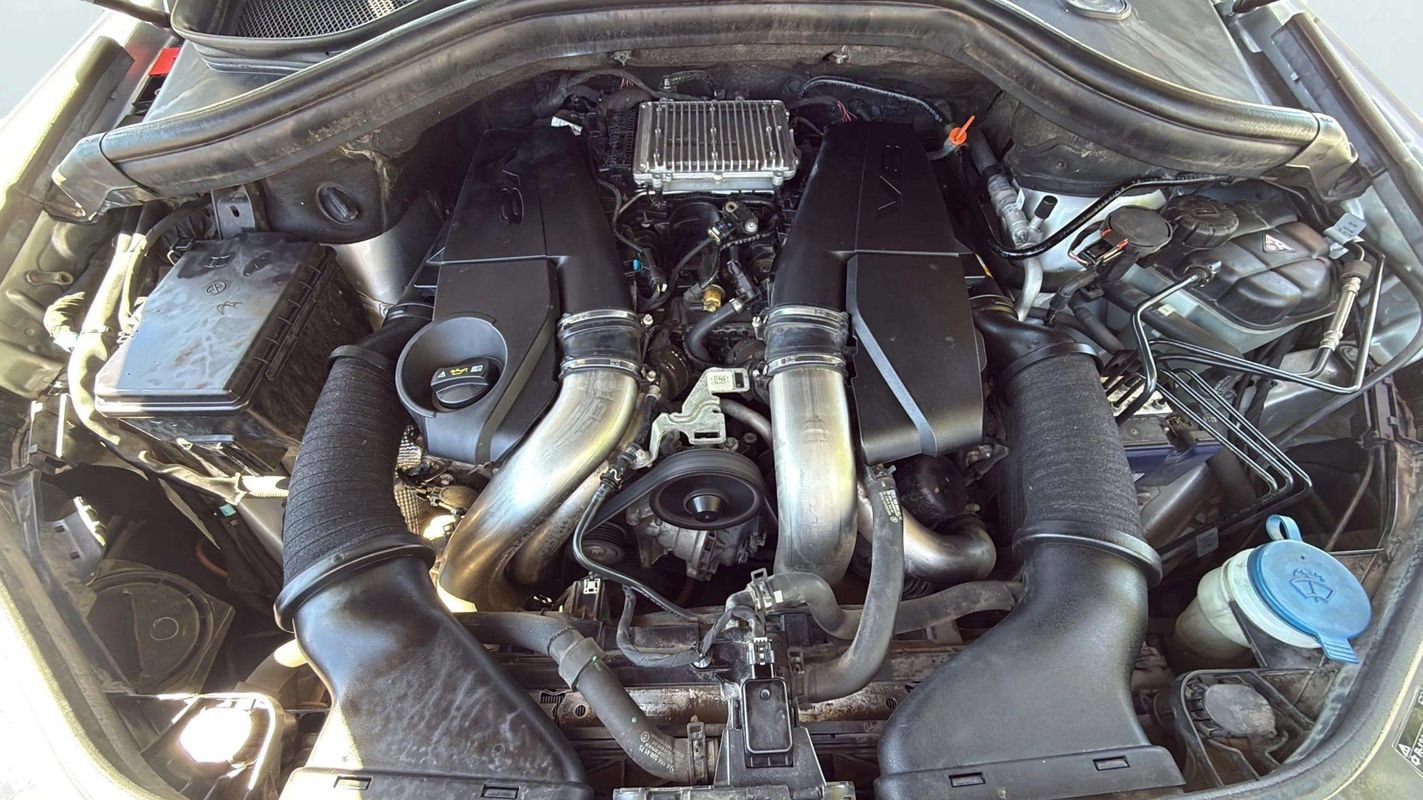Used 2013 Mercedes-Benz ML 550 4MATIC image 21