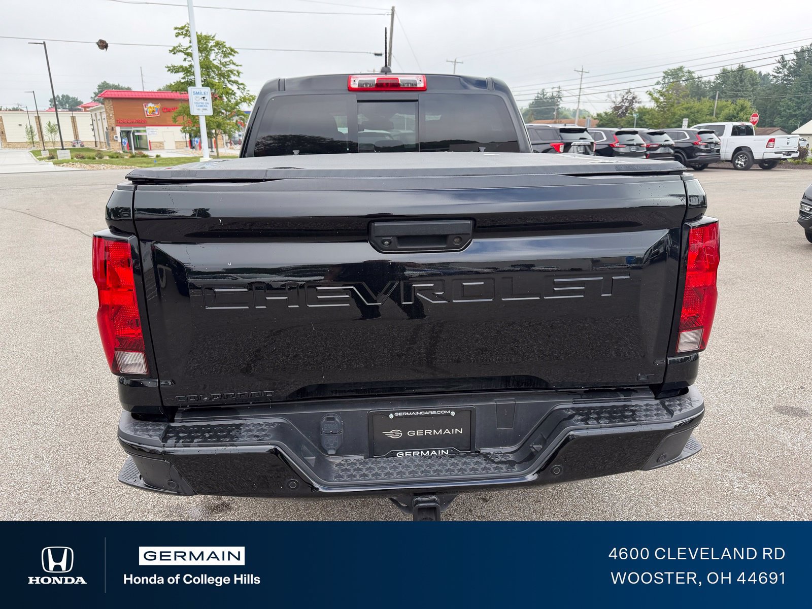Used 2023 Chevrolet Colorado LT w/ LT Convenience Package II AWD/4WD image 2